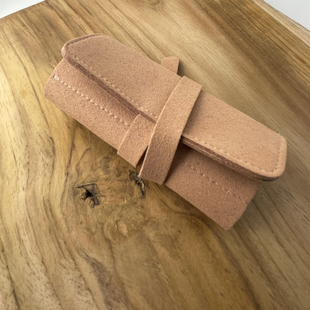 Customizable travel jewelry pouch