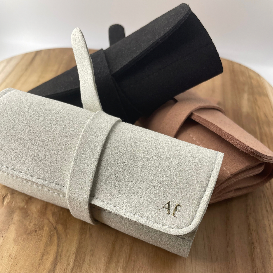 Customizable travel jewelry pouch