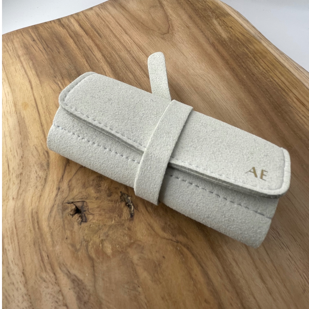 Customizable travel jewelry pouch